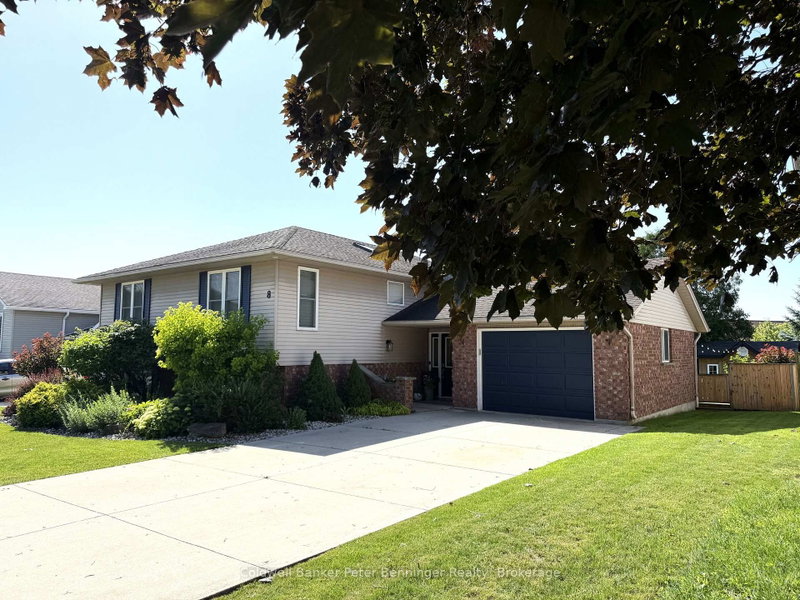 home for sale on 8 West River Road