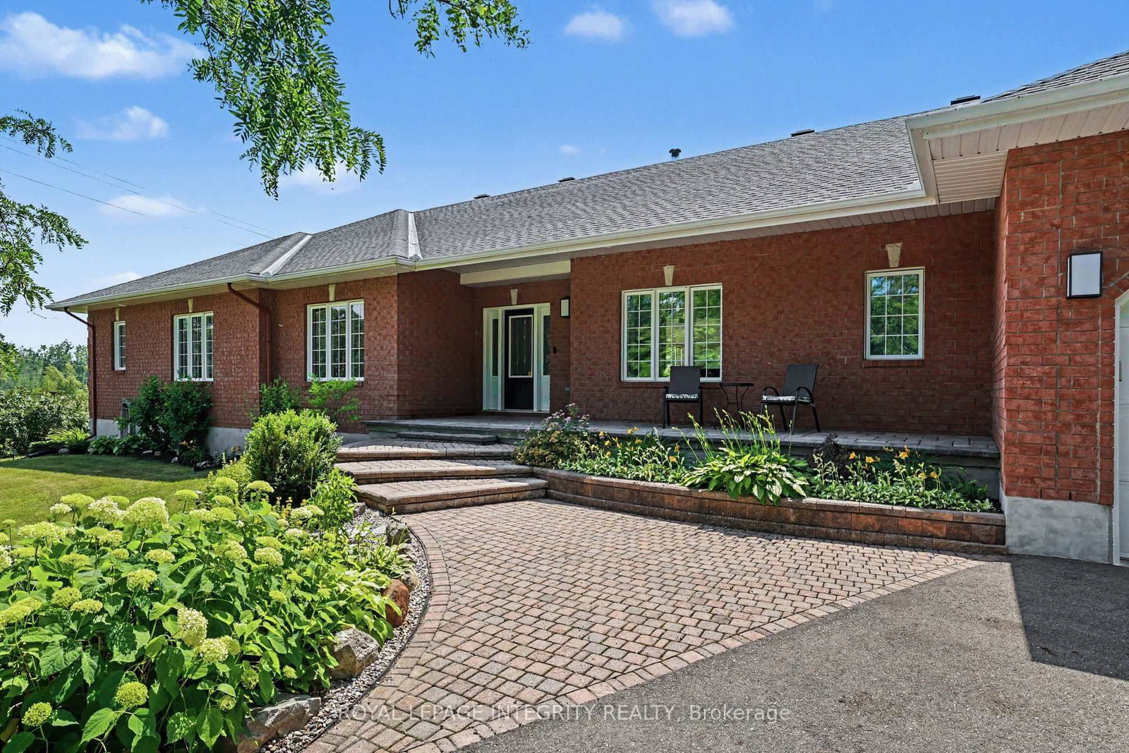 2602 Manotick Station Road • Osgoode, ON photo 3