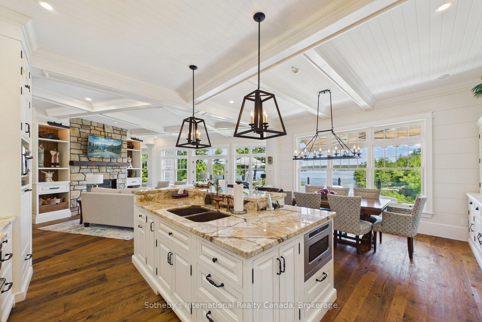 1181 Ashforth Drive • Muskoka Lakes, ON photo 13