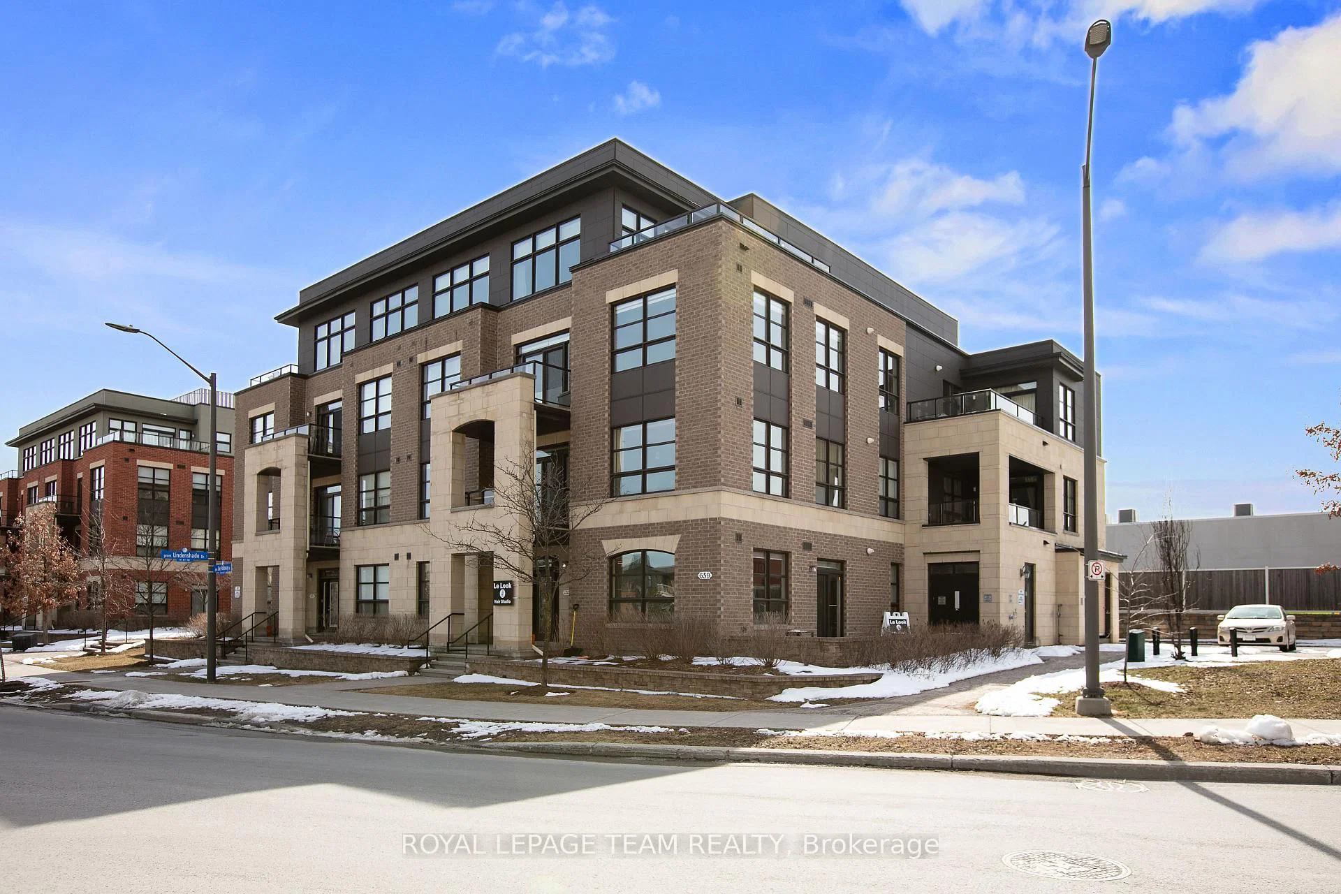 401 - 659 Sue Holloway Drive, Ottawa, ON