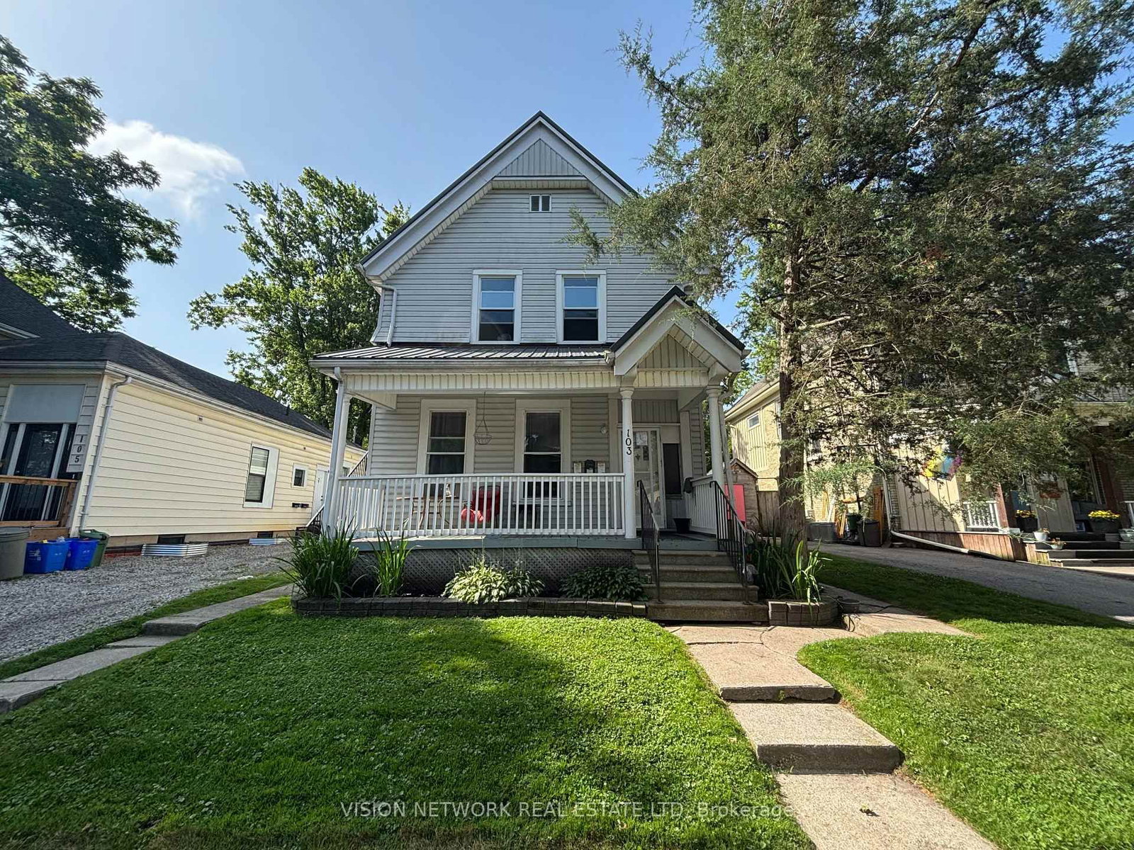 103 McClary Avenue, London South — photo 1