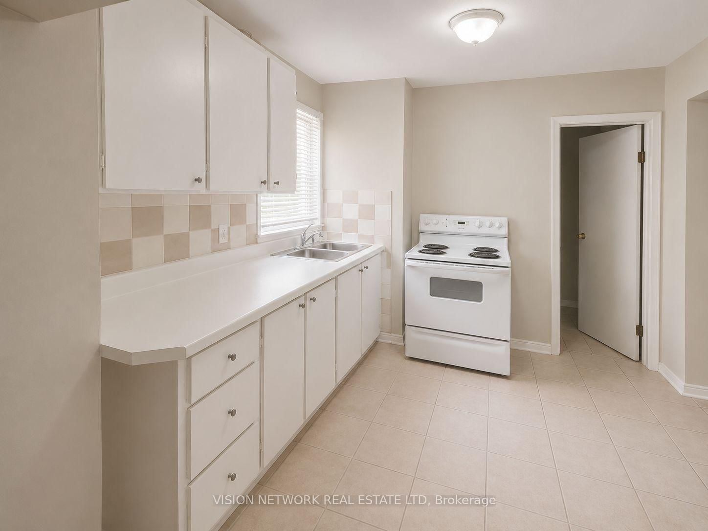 103 McClary Avenue, London South — photo 5
