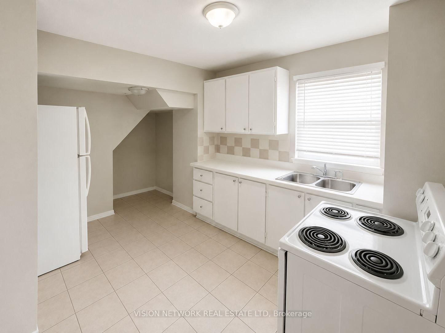 103 McClary Avenue, London South — photo 6