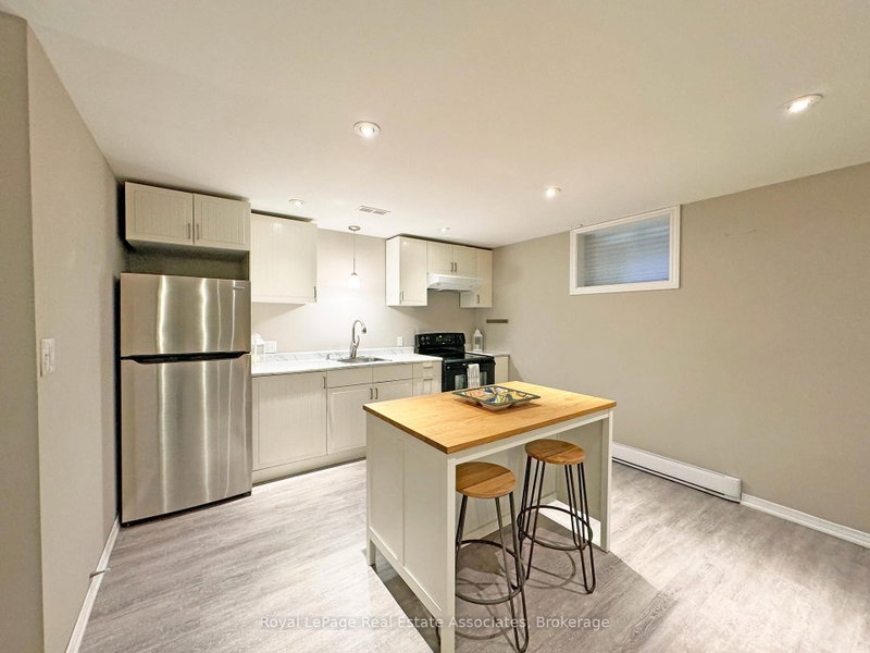 home for lease on 3383 (Lower) Tisdale Road