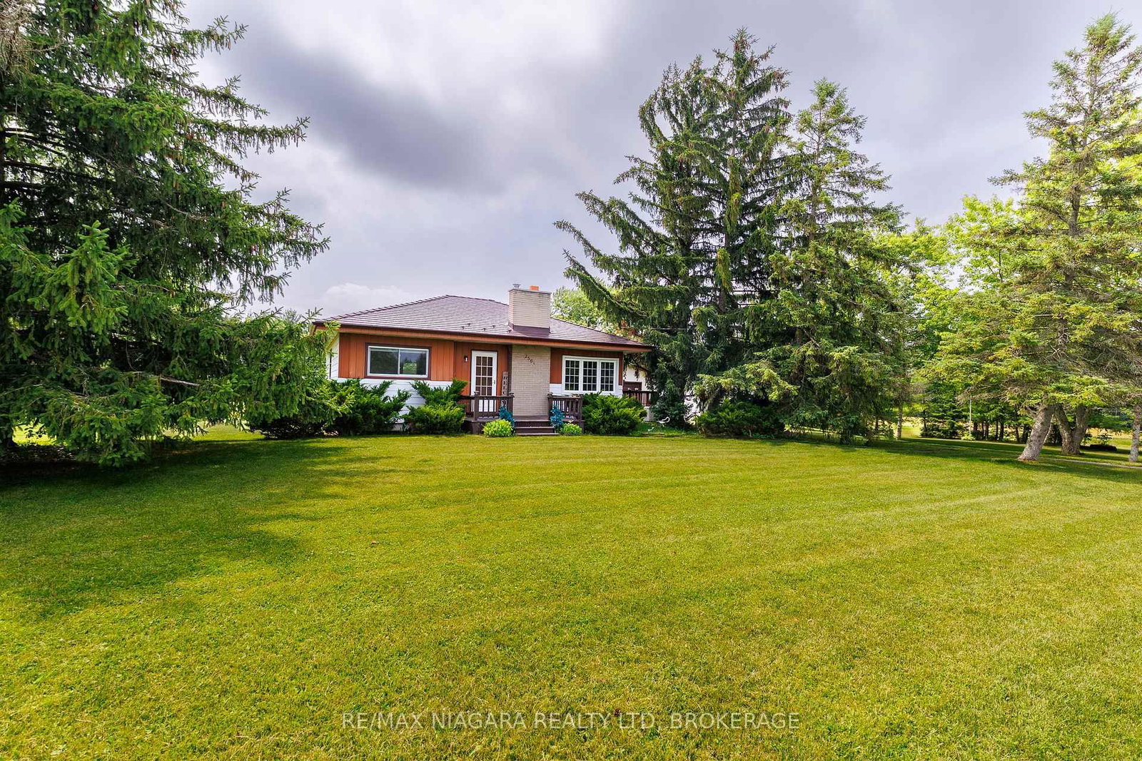 2561 N Point Abino Road • Fort Erie, ON photo 4