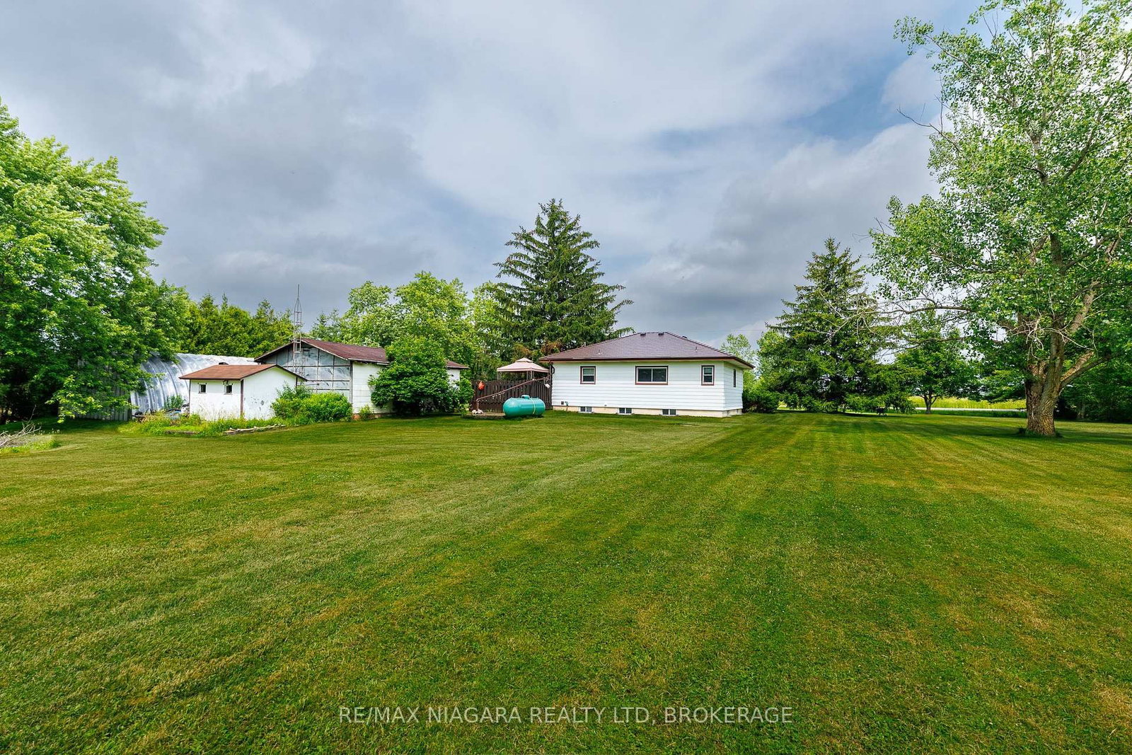 2561 N Point Abino Road • Fort Erie, ON photo 7