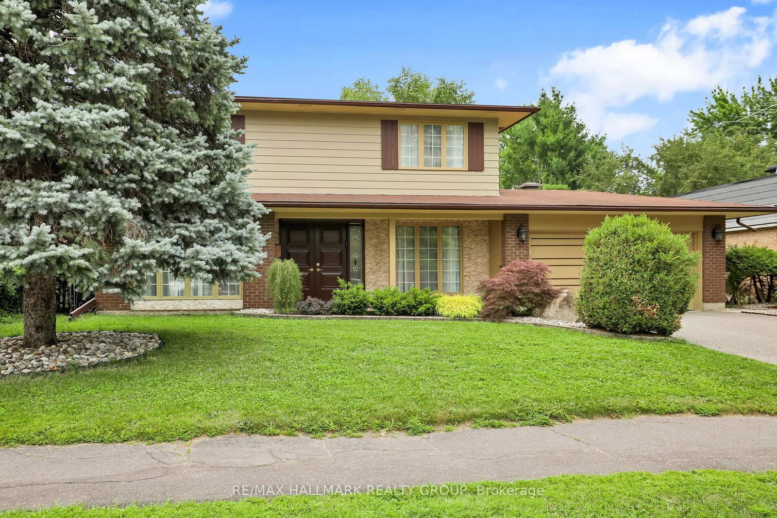 1712 Playfair Drive • Ottawa, ON photo 1
