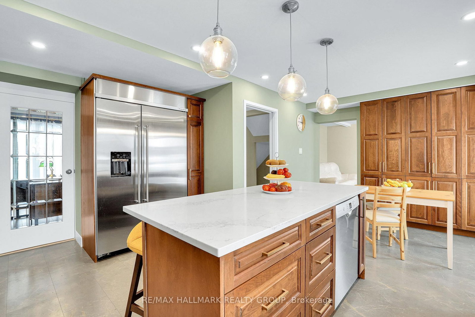 1712 Playfair Drive • Ottawa, ON photo 13