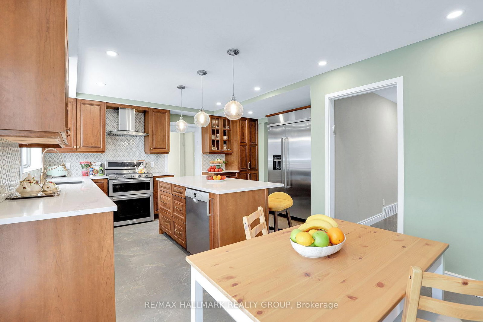 1712 Playfair Drive • Ottawa, ON photo 15