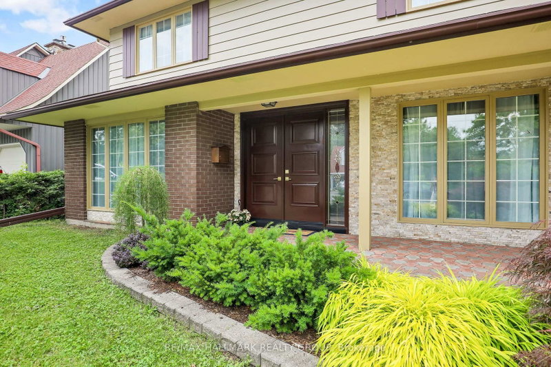 1712 Playfair Drive
