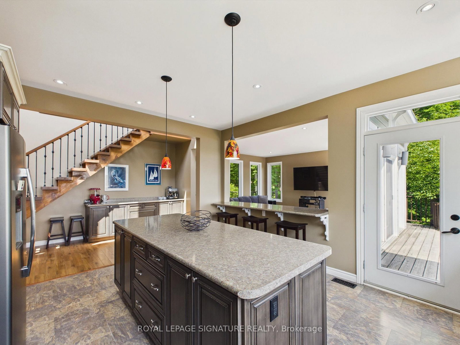 180 Allison's Point Road • Huntsville, ON photo 11