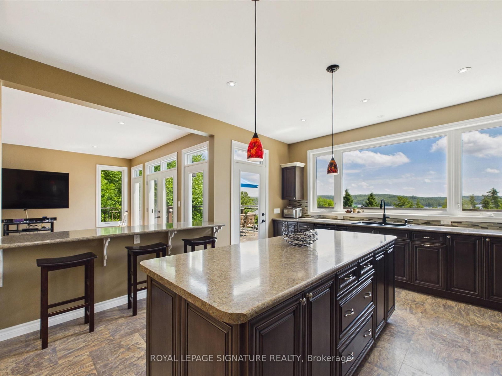 180 Allison's Point Road • Huntsville, ON photo 15
