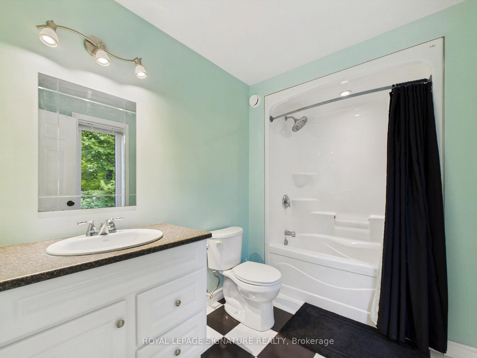180 Allison's Point Road • Huntsville, ON photo 36