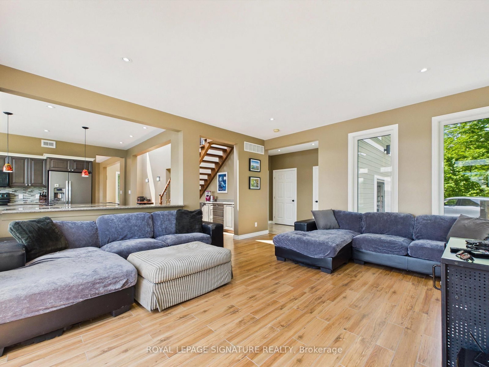 180 Allison's Point Road • Huntsville, ON photo 4