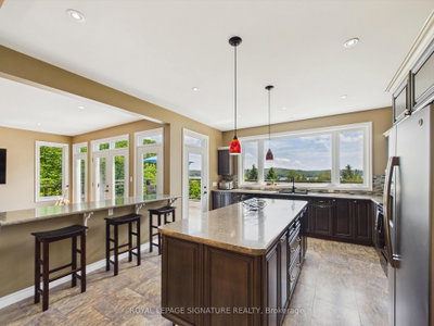 180 Allison's Point Road • Huntsville, ON photo 9