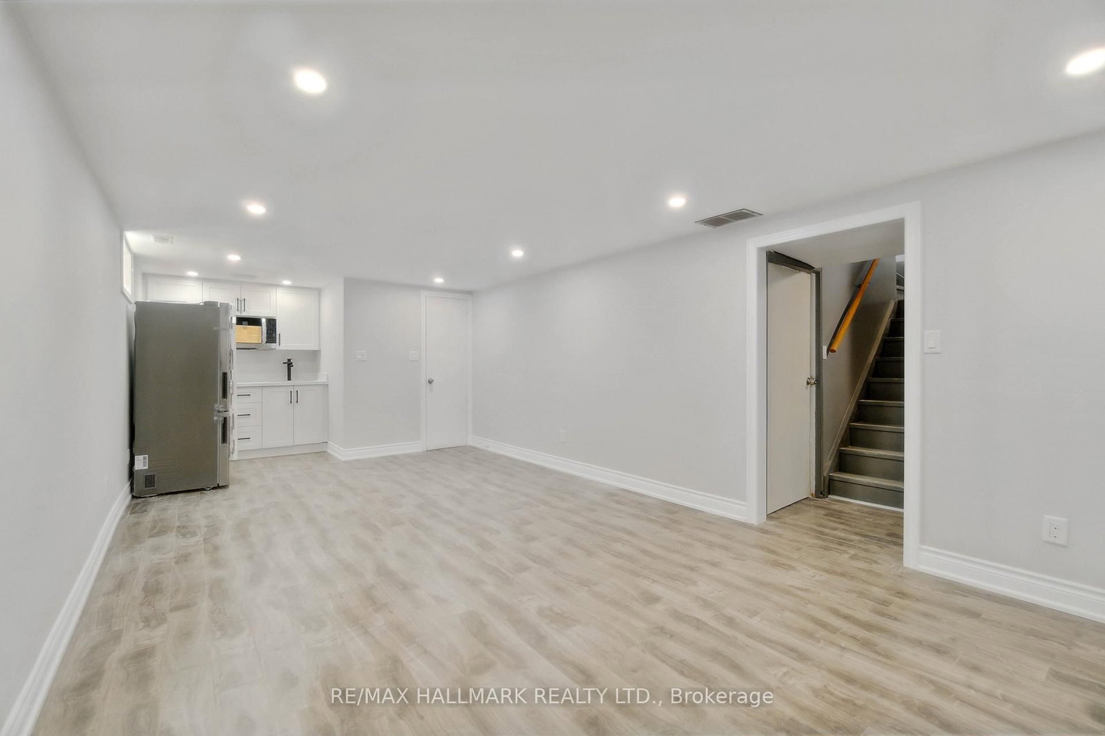 91 Boston (Lower) Crescent, Hamilton 3