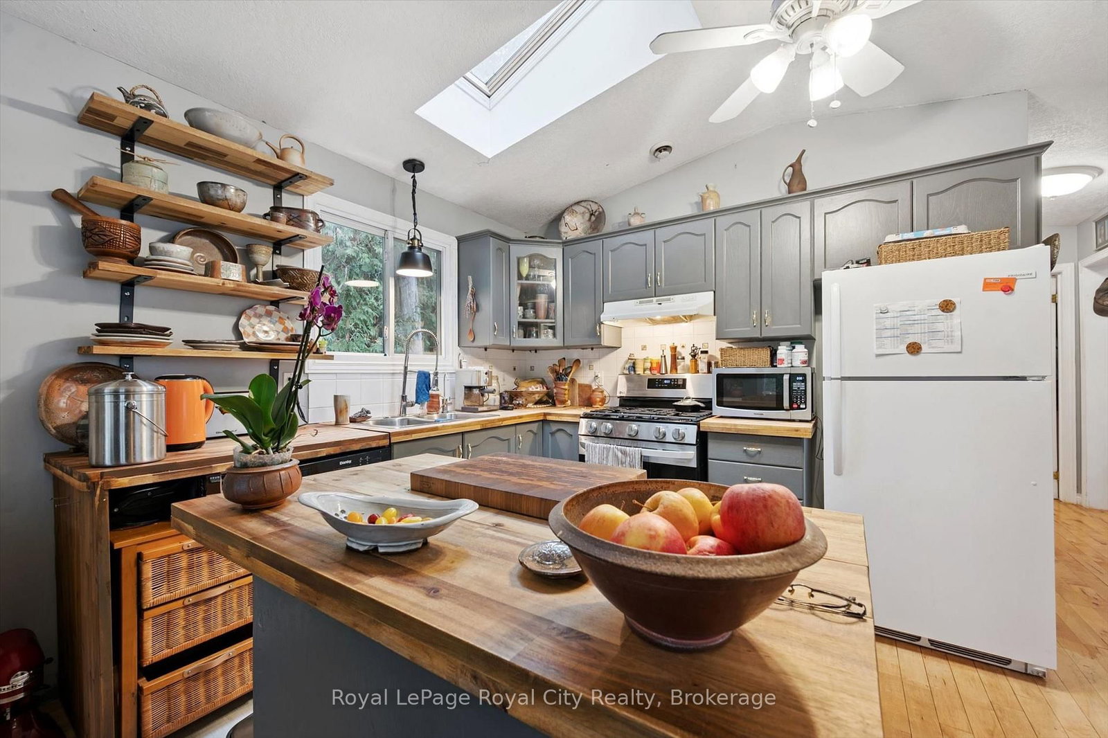 10 Spruce Avenue • Puslinch, ON photo 15