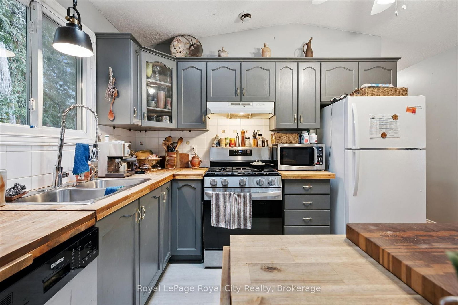 10 Spruce Avenue • Puslinch, ON photo 16