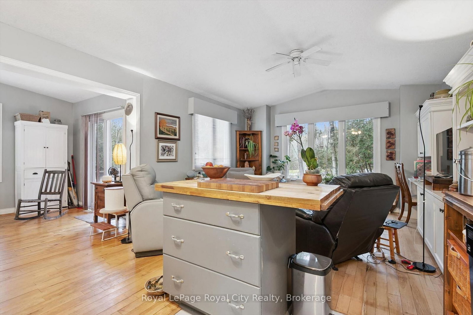 10 Spruce Avenue • Puslinch, ON photo 17