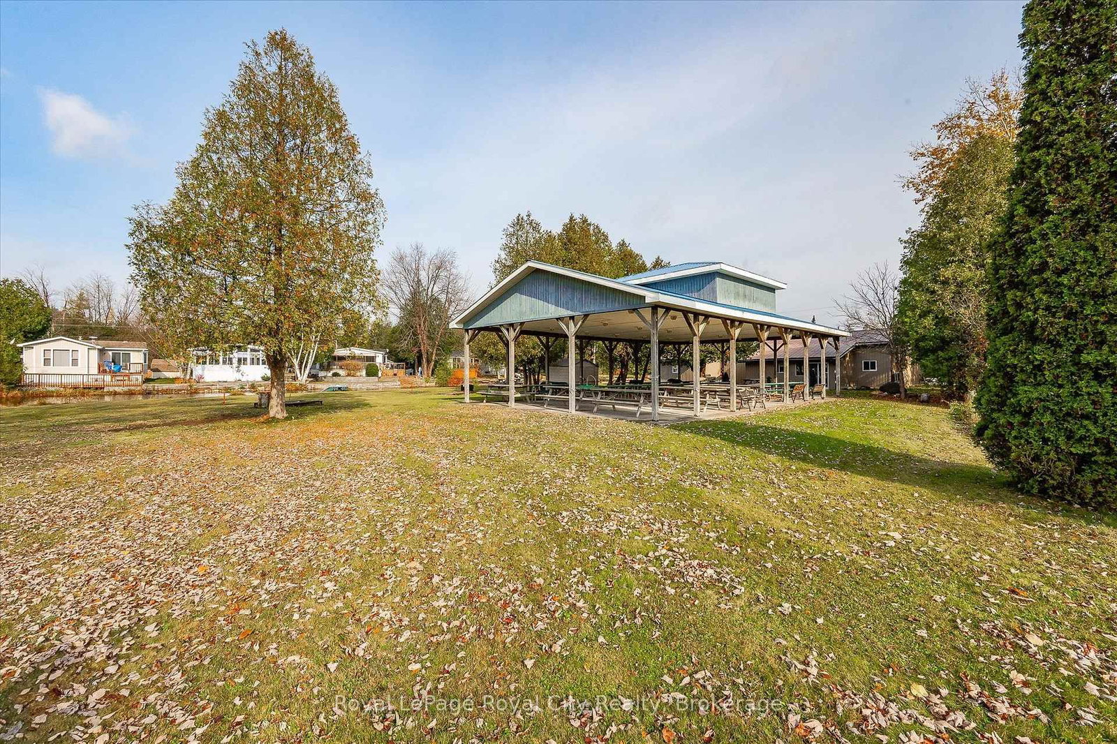 10 Spruce Avenue • Puslinch, ON photo 32