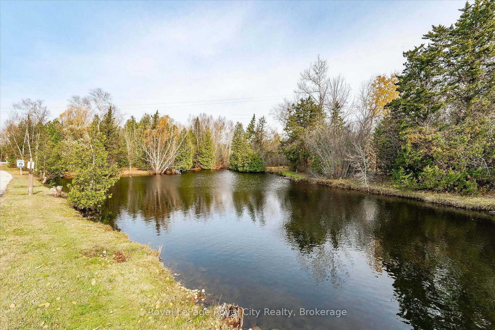 10 Spruce Avenue • Puslinch, ON photo 35