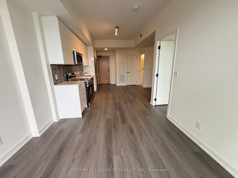 home for lease on 712-33 Erie Avenue