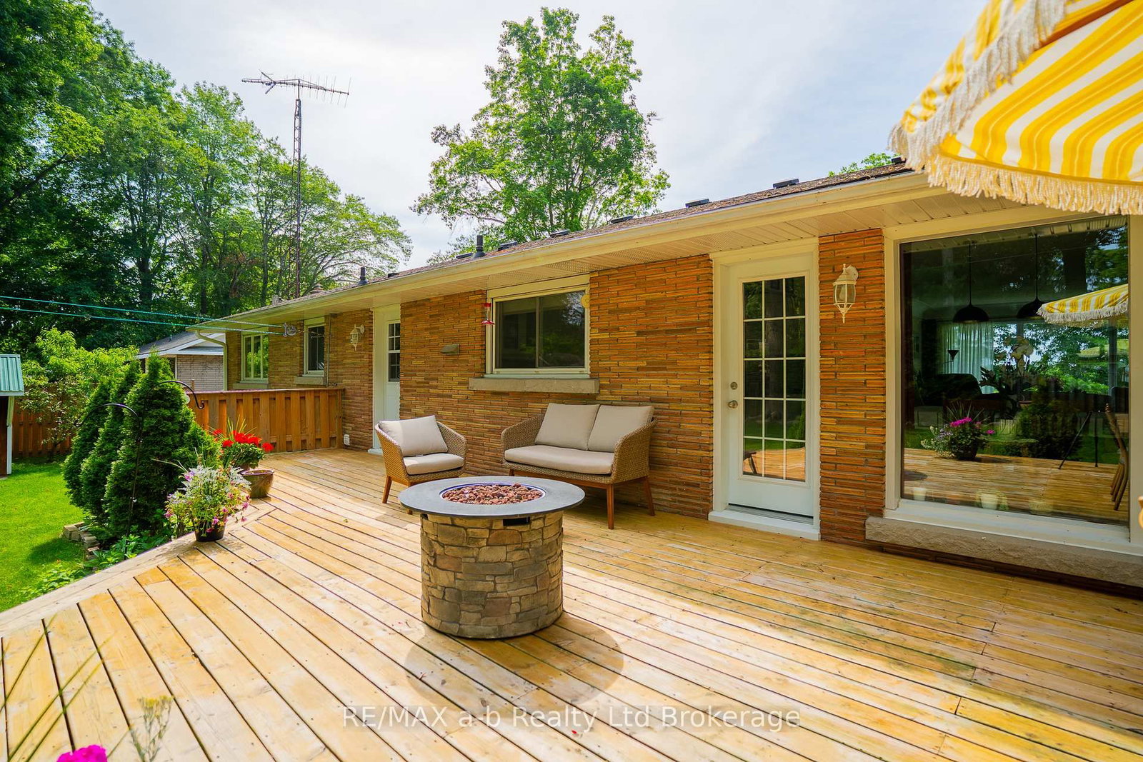 88 W North Street • Tillsonburg, ON photo 9