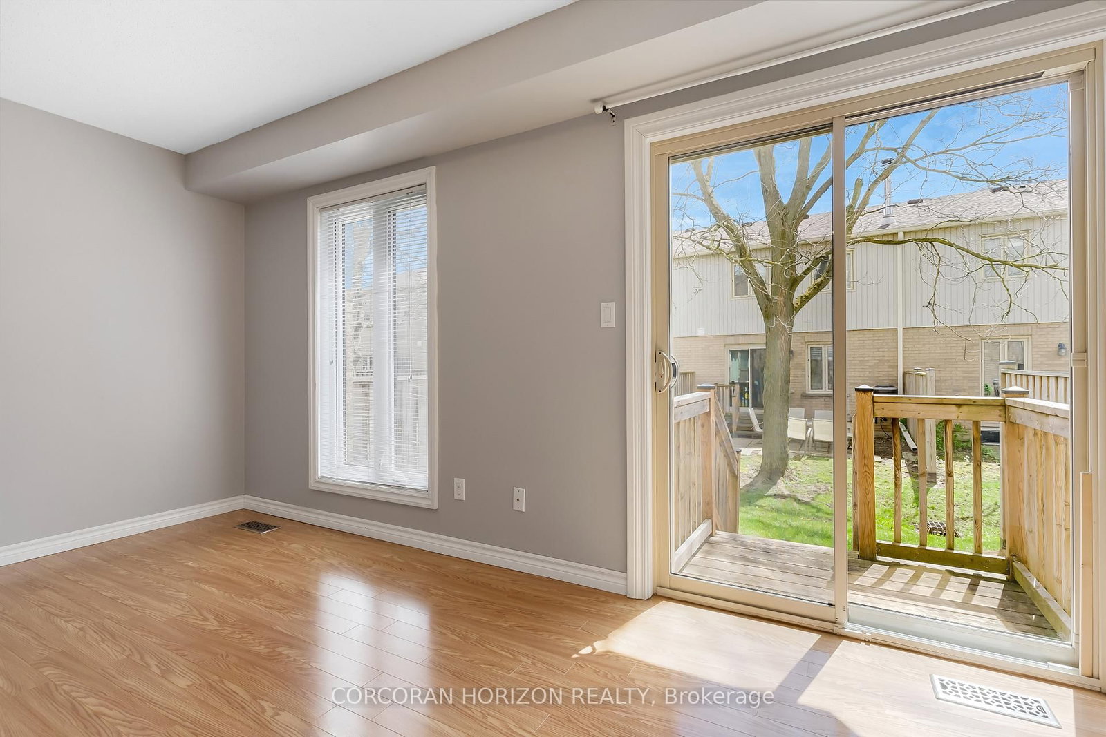 302 College Avenue W • #74 • Guelph, ON photo 14