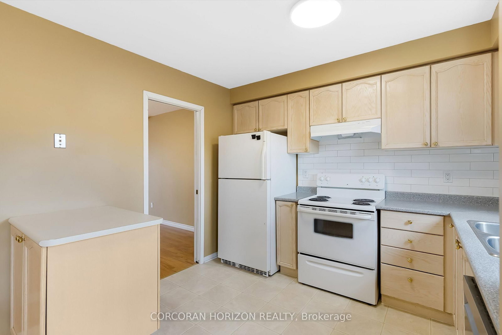 302 College Avenue W • #74 • Guelph, ON photo 16