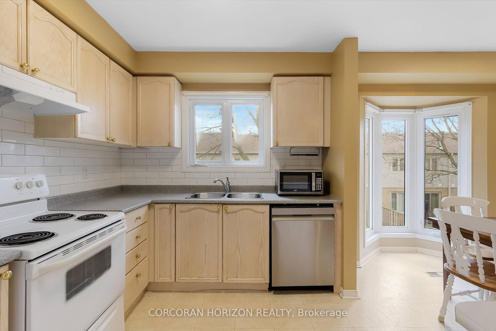 302 College Avenue W • #74 • Guelph, ON photo 18