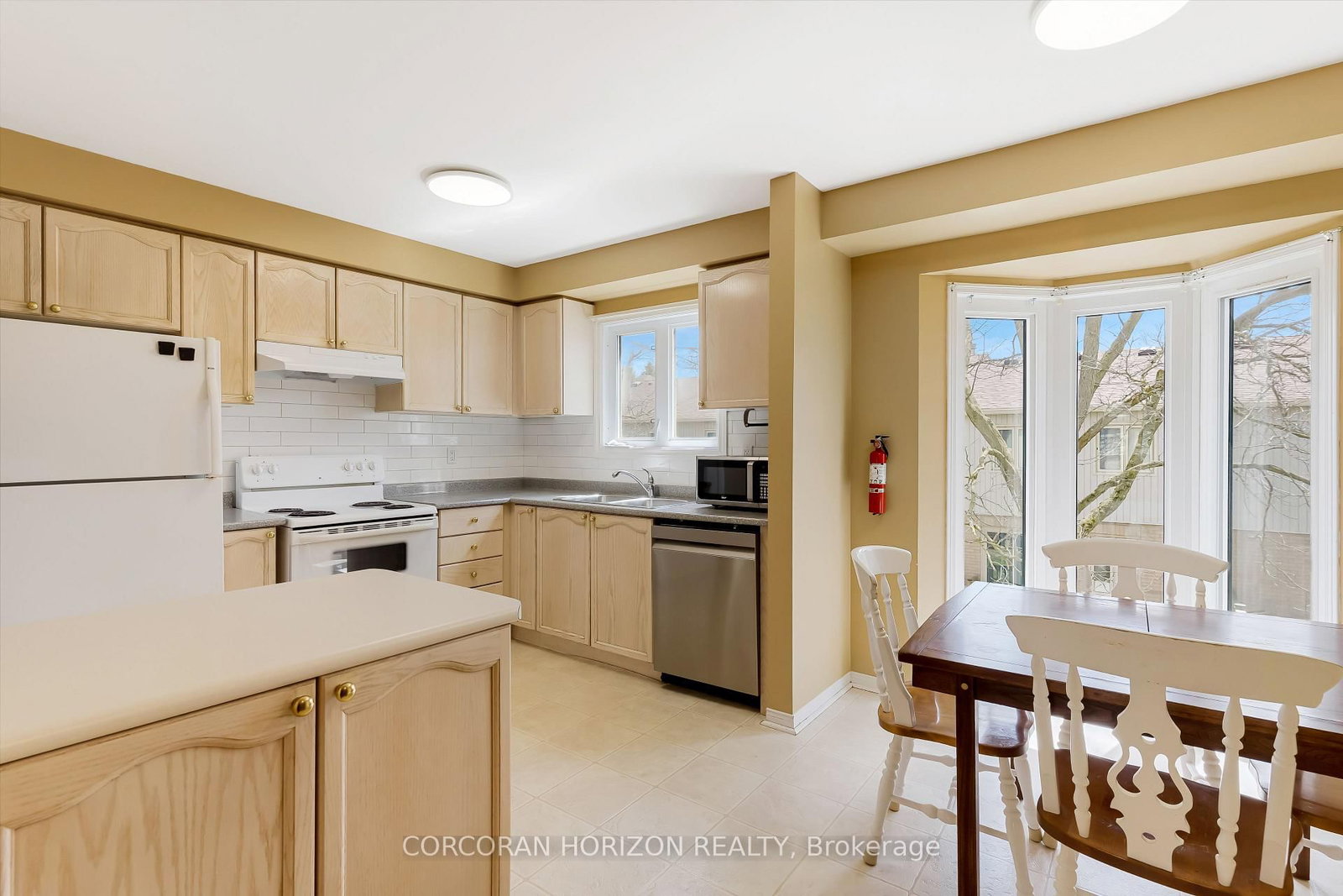 302 College Avenue W • #74 • Guelph, ON photo 20