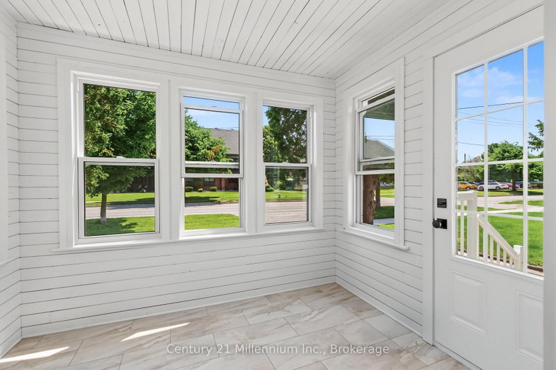 902 Huron Terrace