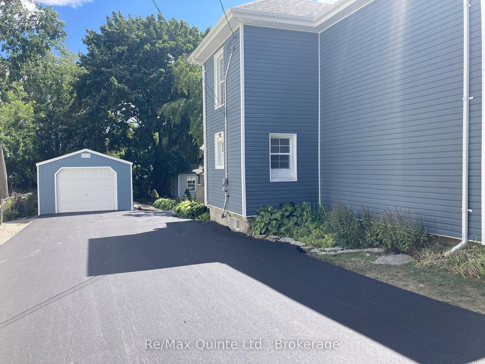 97 Spring Street • Quinte West, ON photo 2