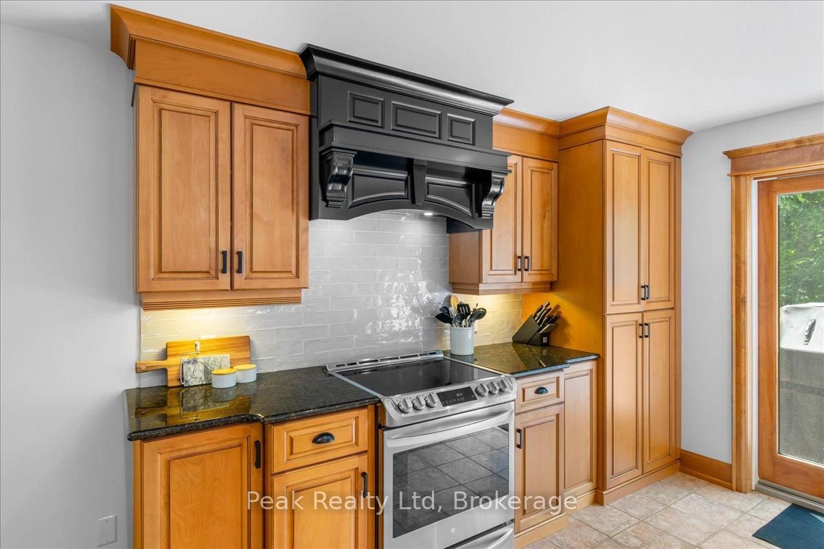 218 WILSON Avenue • Norfolk, ON photo 15