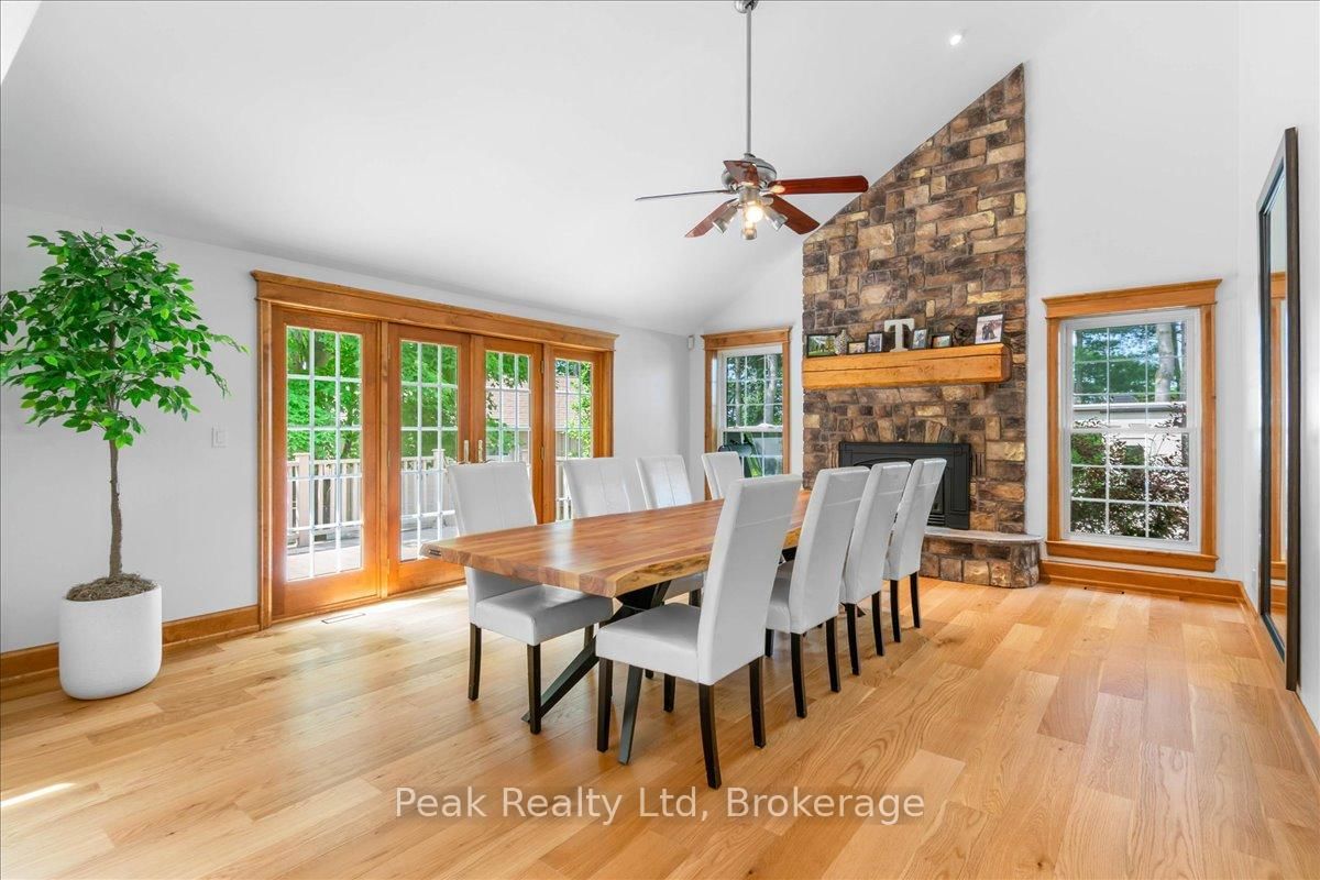218 WILSON Avenue • Norfolk, ON photo 8