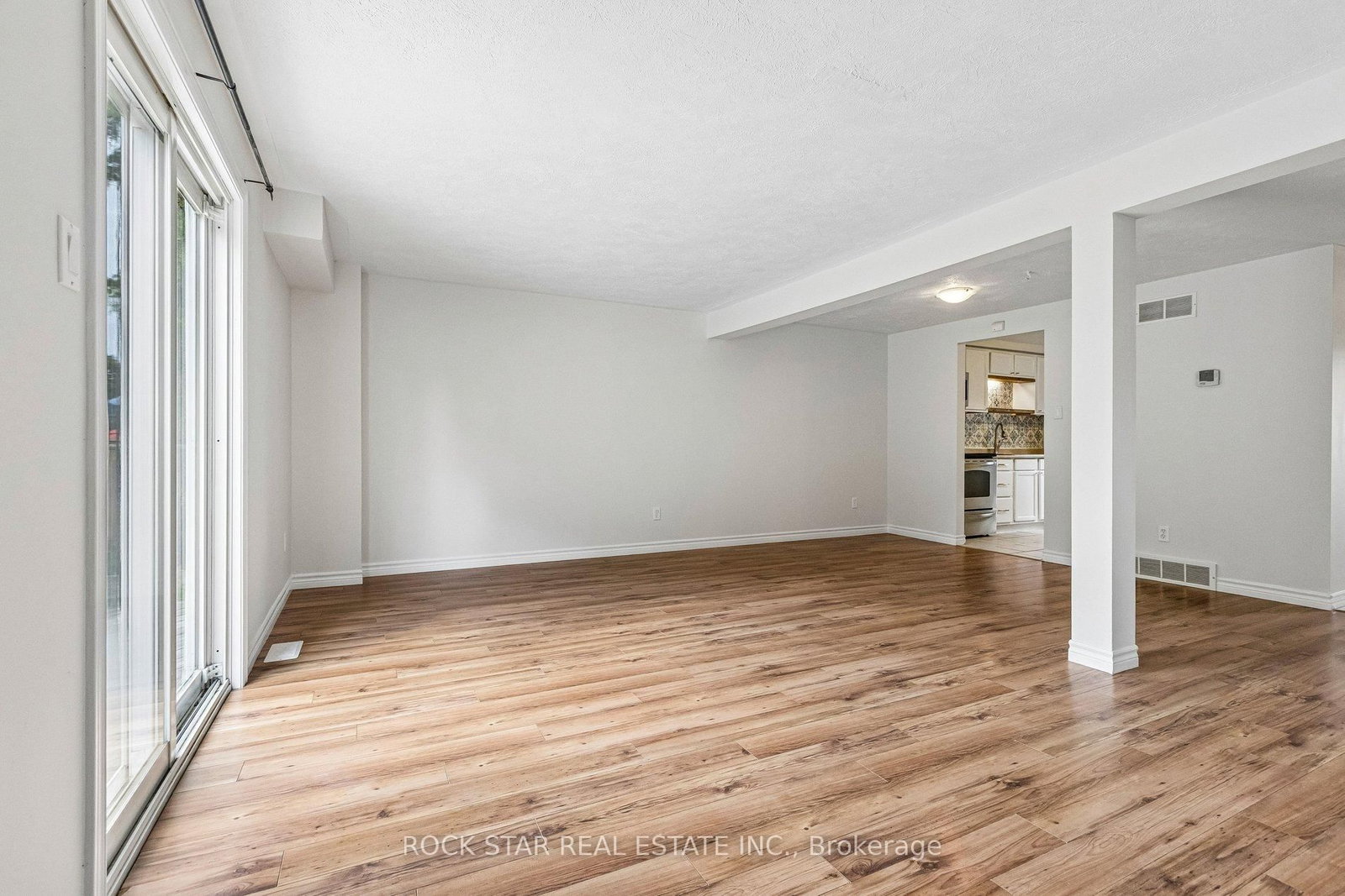 305 Sekura Street • Cambridge, ON photo 11