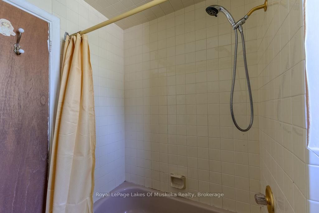 880 Sarah Street N • Gravenhurst, ON photo 26