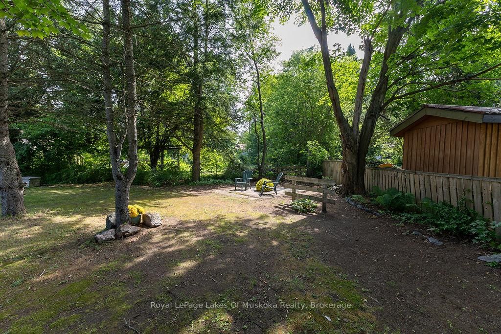 880 Sarah Street N • Gravenhurst, ON photo 32
