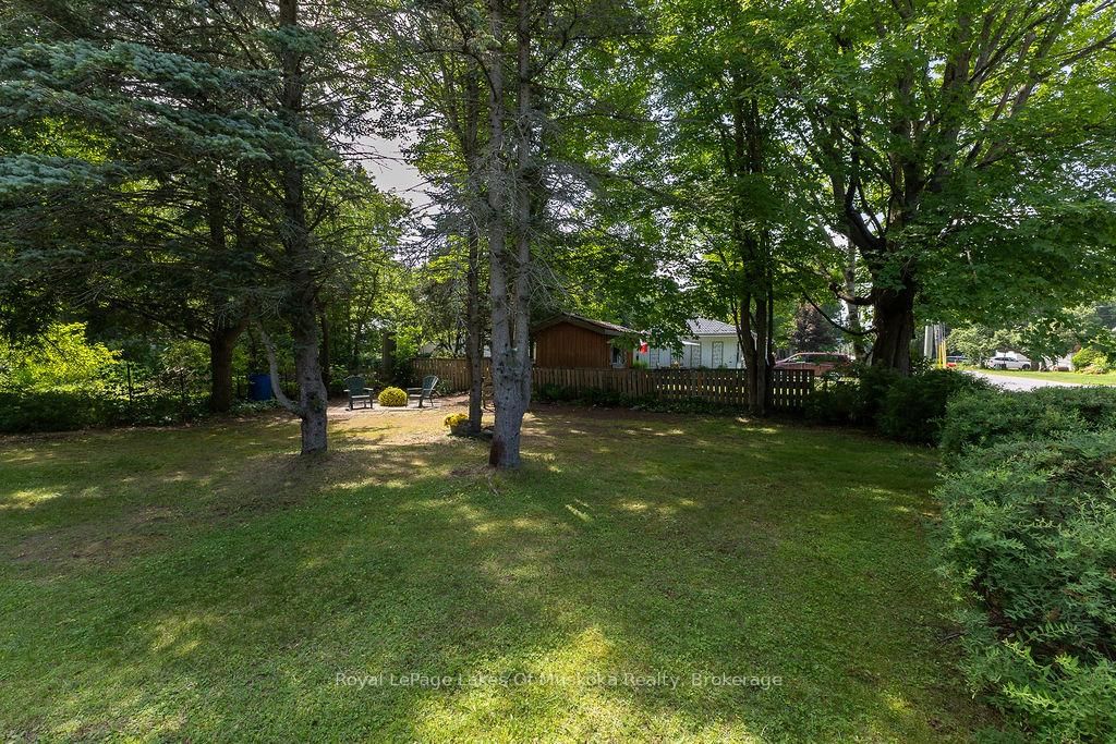 880 Sarah Street N • Gravenhurst, ON photo 33