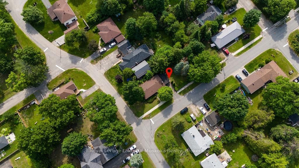 880 Sarah Street N • Gravenhurst, ON photo 36