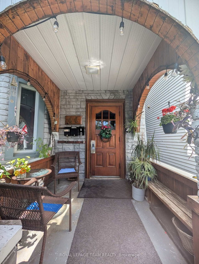Unit 1 - 44 Spadina Avenue