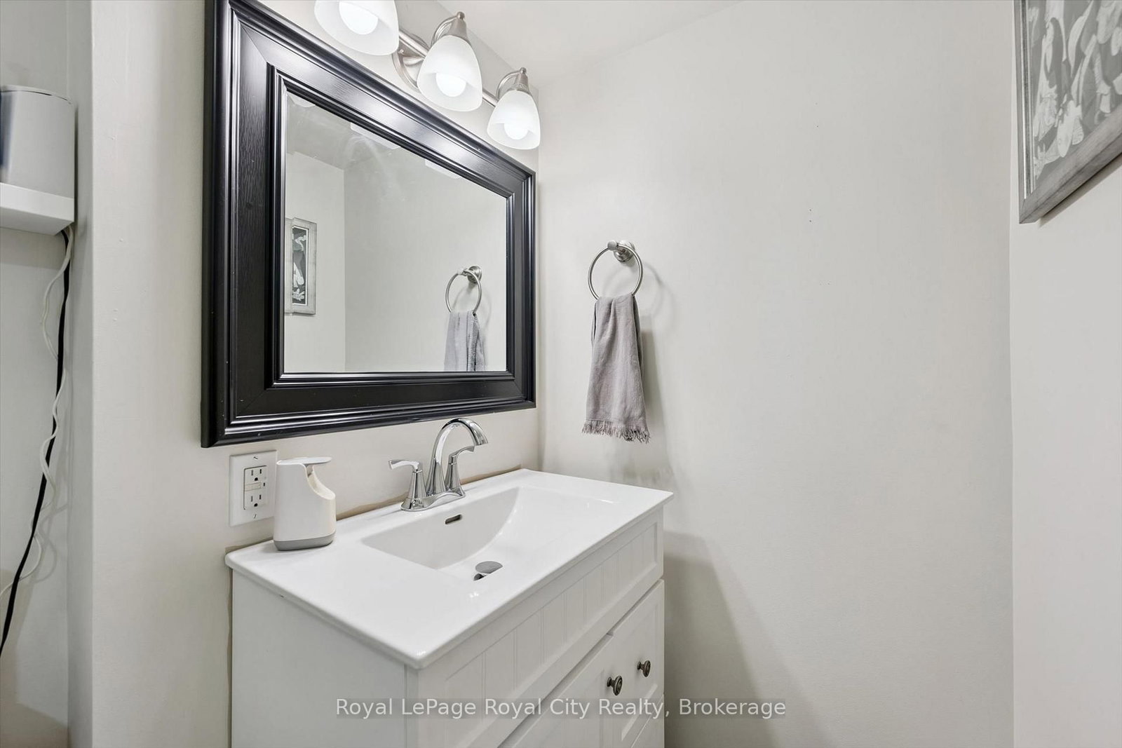 124 Gosling Gardens • ##12 • Guelph, ON photo 27
