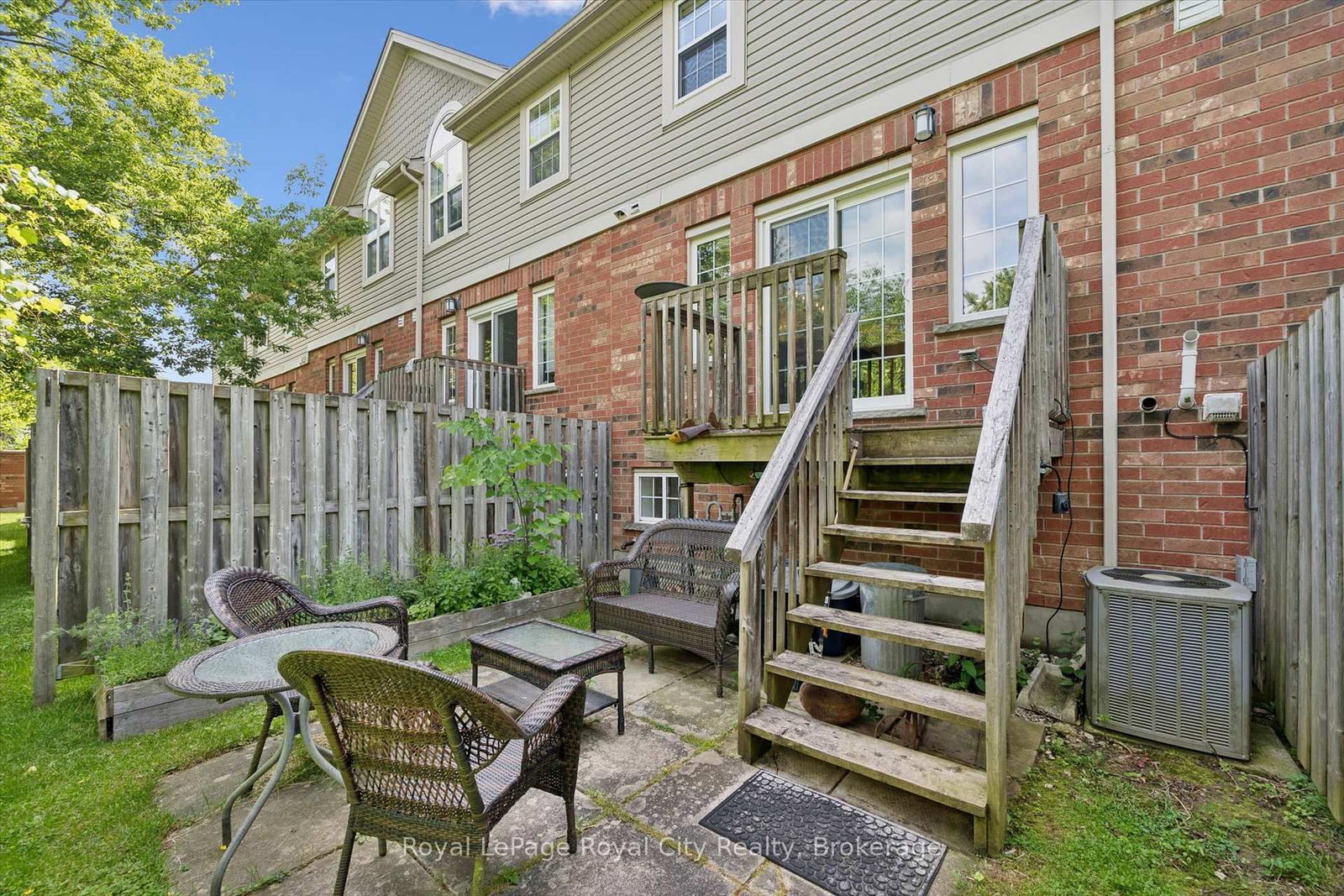 124 Gosling Gardens • ##12 • Guelph, ON photo 30