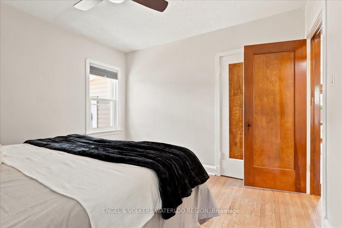 100 S Stirling Avenue • Kitchener, ON photo 17