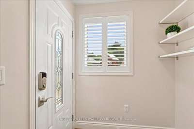 100 S Stirling Avenue • Kitchener, ON photo 4