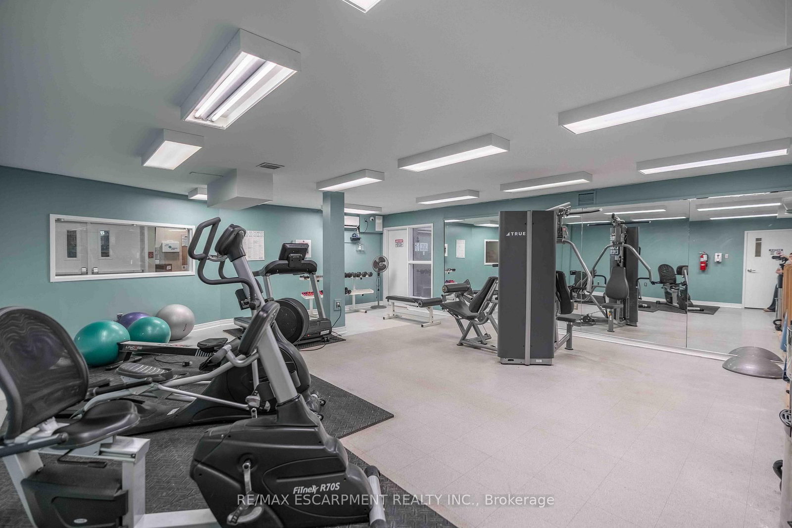 195 Silverbirch Boulevard • Hamilton, ON photo 39