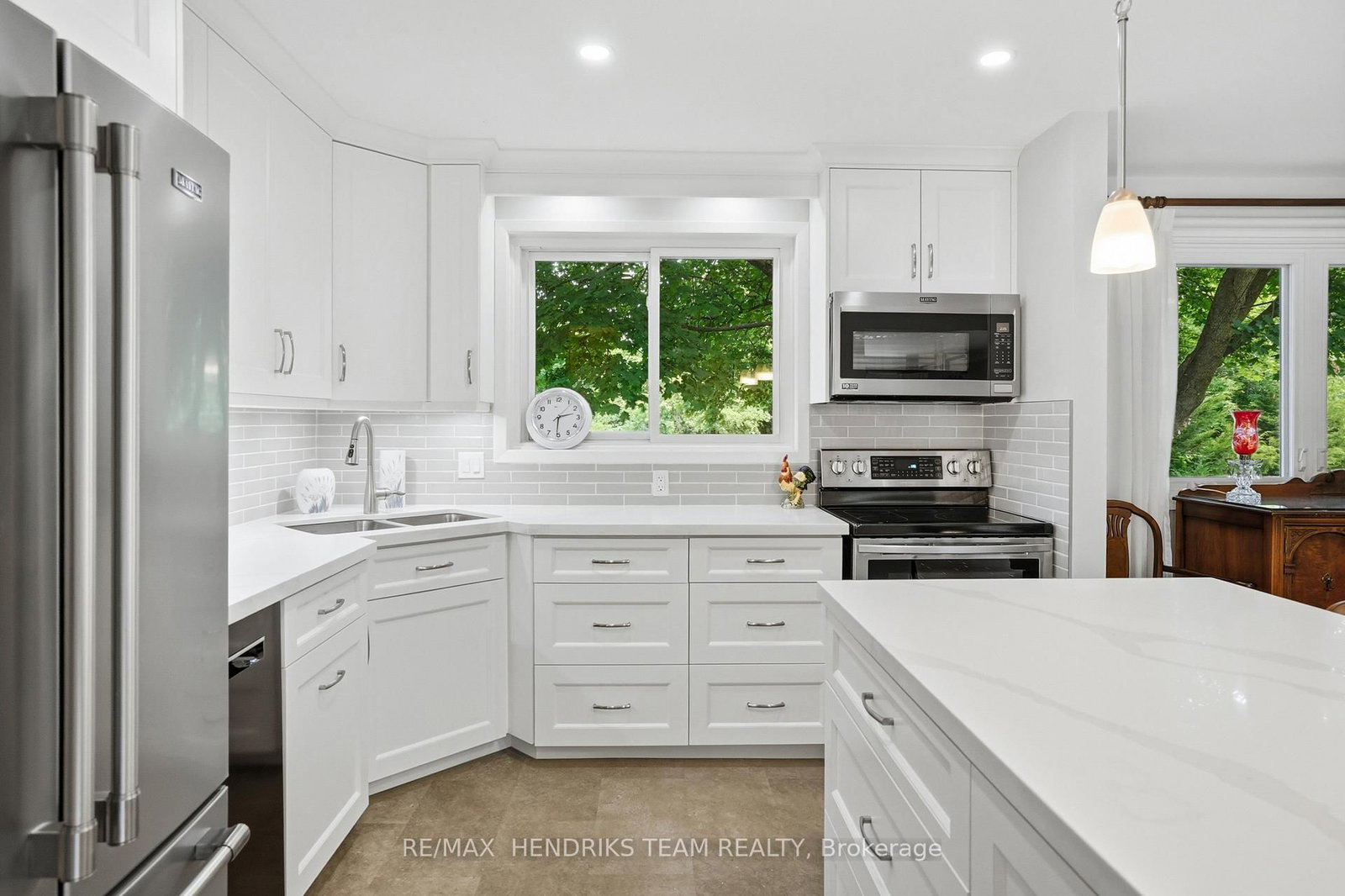 8 Tudor Gate Place • St. Catharines, ON photo 11