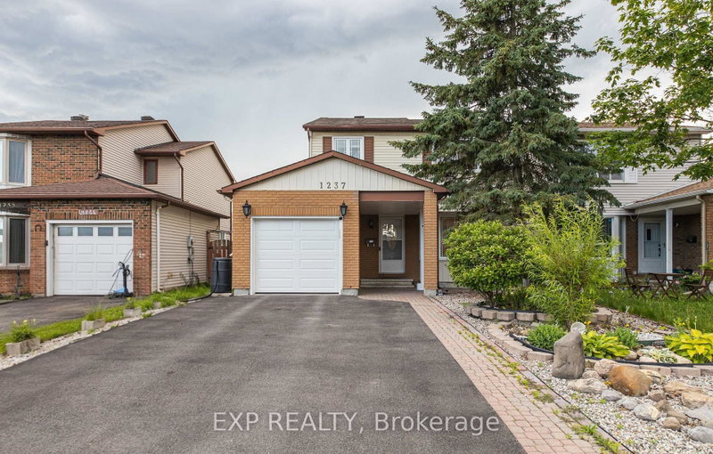 1237 Cedarcroft Crescent
