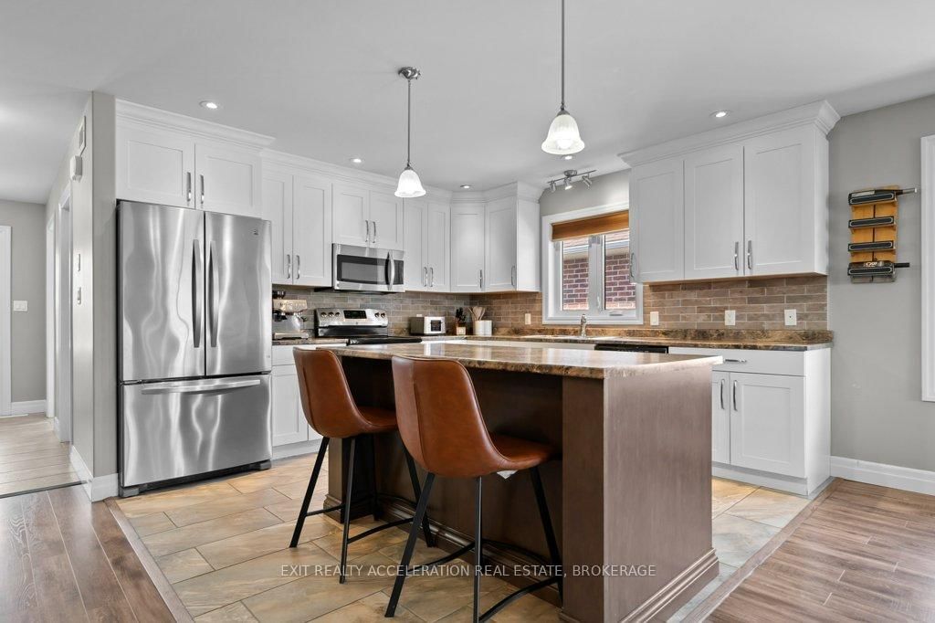 92 Hartwood Crescent • Greater Napanee, ON photo 10