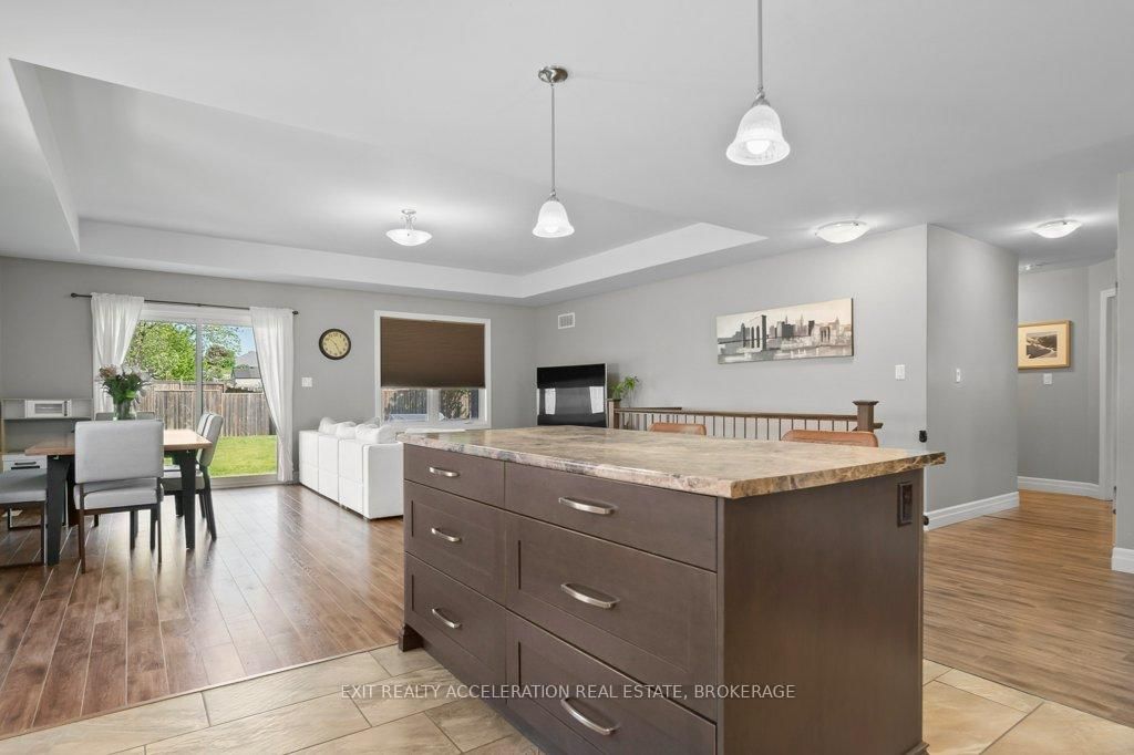 92 Hartwood Crescent • Greater Napanee, ON photo 9